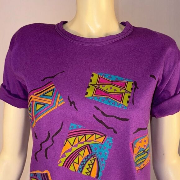 Vintage 80’s Purple Geometric Bold Shoulder T-Shirt Women’s Size MP - Picture 2 of 12